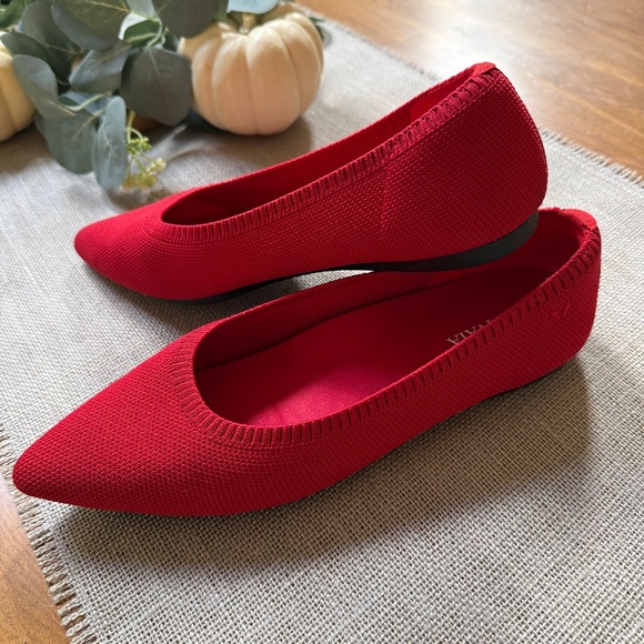 Vivaia Aria 5 Pointed Toe Ballet Flats – Ruby Red | Size 39.5 - Picture 2 of 6